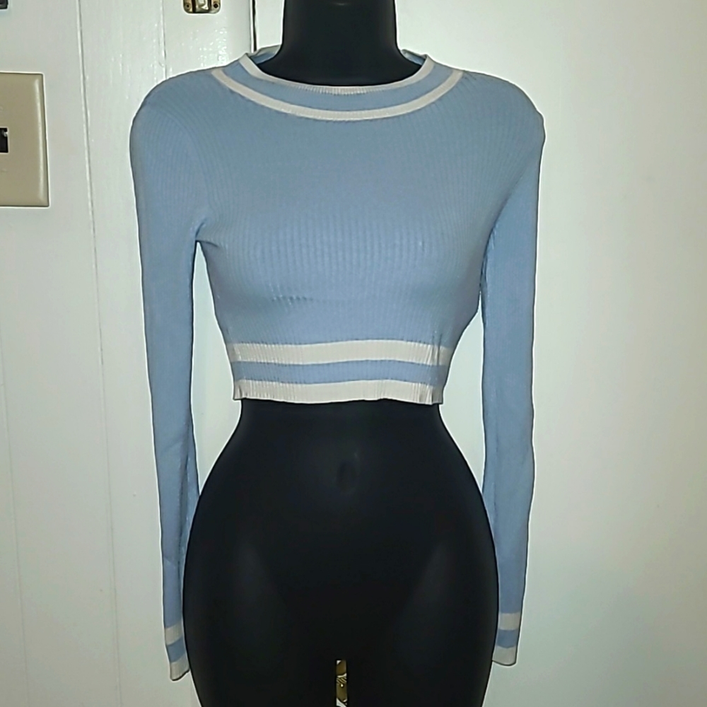 2 cropped sweaters bundle